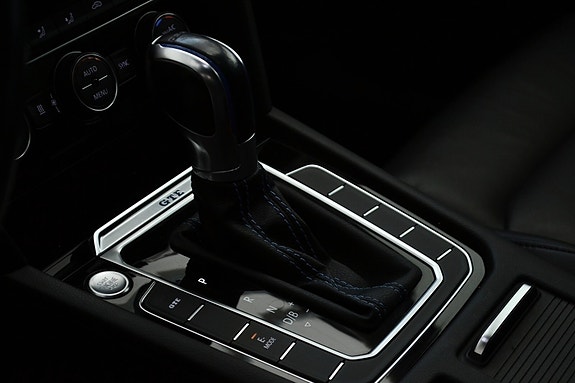 Volkswagen Passat 9 of 29