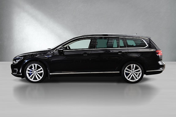 Volkswagen Passat 5 of 29