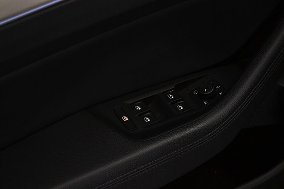 Volkswagen Passat 10 of 29