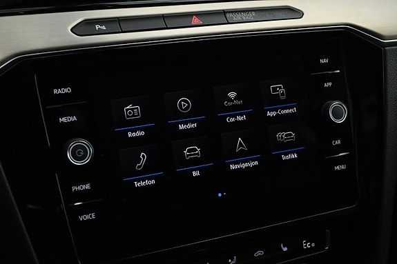 Volkswagen Passat 19 of 29