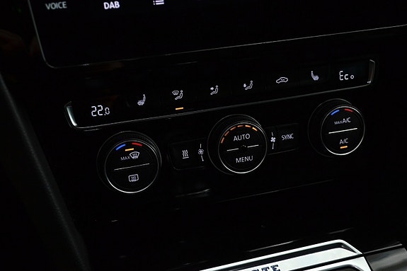 Volkswagen Passat 20 of 29