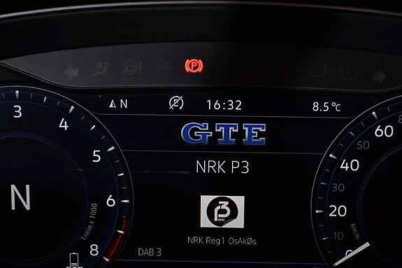 Volkswagen Passat 29 of 29