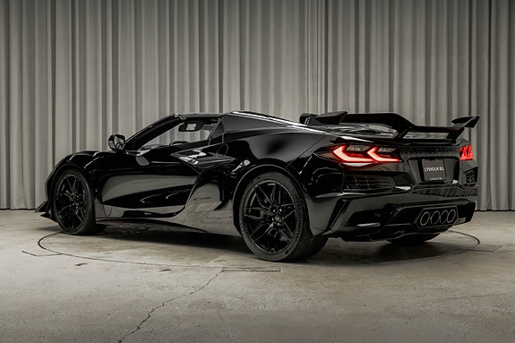 Chevrolet Corvette 29 of 30
