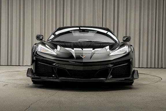 Chevrolet Corvette 13 of 30