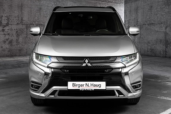 Mitsubishi Outlander 3 of 27