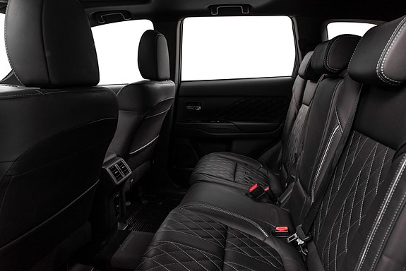 Mitsubishi Outlander 22 of 27