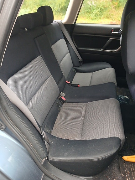 Subaru Legacy 8 of 9