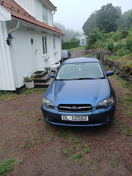 Subaru Legacy 7 of 9