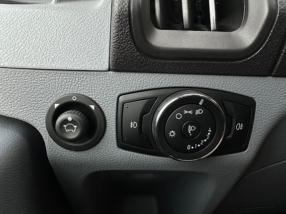 Ford Transit 10 of 30