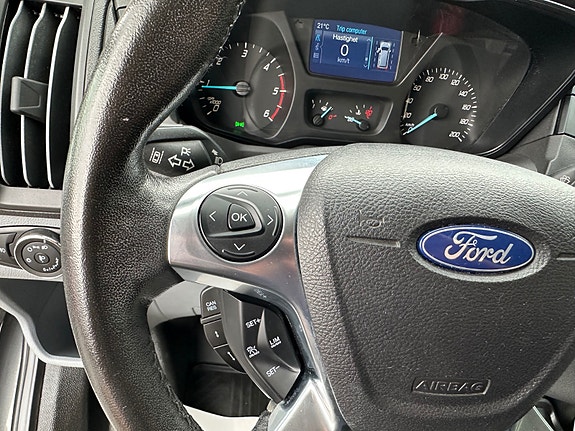 Ford Transit 12 of 30