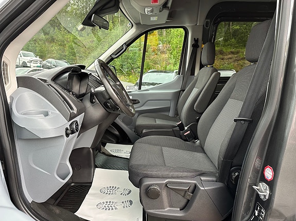 Ford Transit 8 of 30
