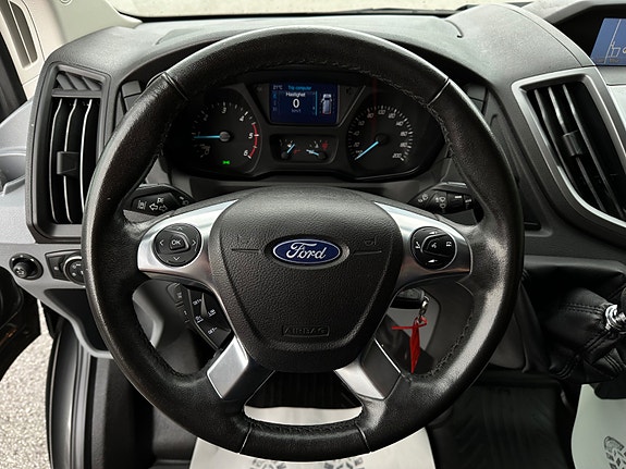 Ford Transit 13 of 30