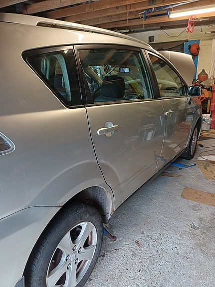 Toyota Corolla Verso 2 of 4