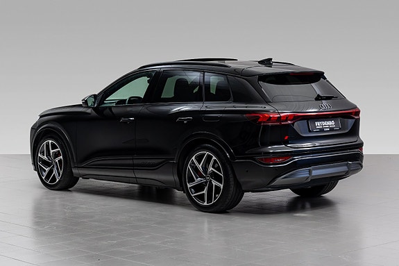 Audi Q6 e-tron 6 of 30