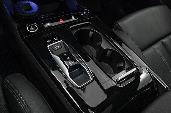 Audi Q6 e-tron 12 of 30