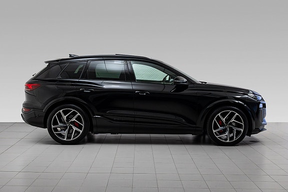Audi Q6 e-tron 5 of 30