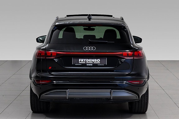 Audi Q6 e-tron 9 of 30