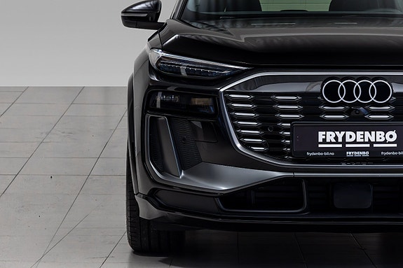 Audi Q6 e-tron 4 of 30