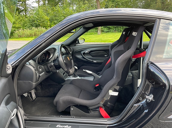 Porsche 911 Turbo 10 of 13