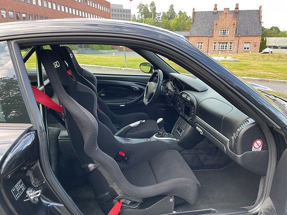 Porsche 911 Turbo 11 of 13
