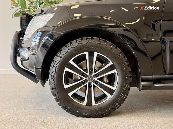 Mitsubishi Pajero 5 of 5