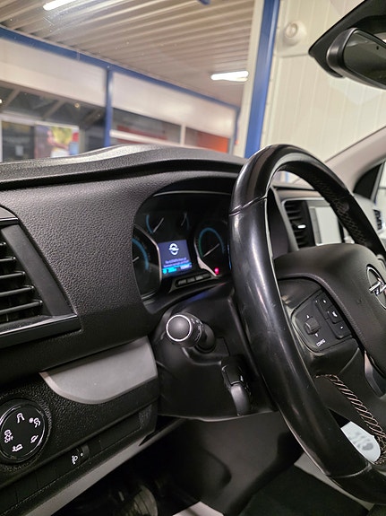 Opel Zafira 10 of 18