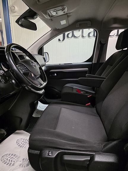 Opel Zafira 7 of 18
