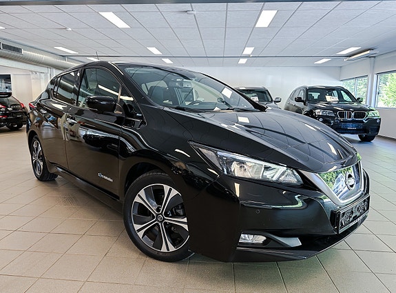 Nissan Leaf 3 of 5