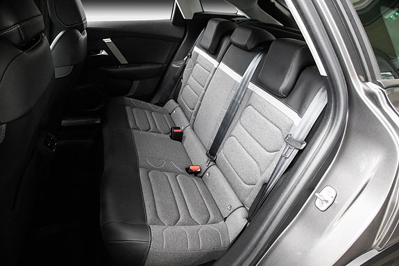 Citroen E-C4 18 of 20