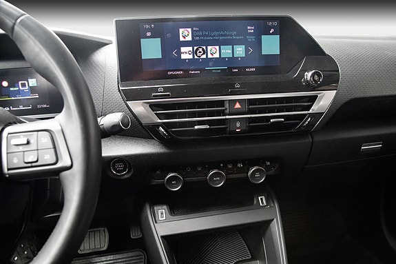Citroen E-C4 13 of 20