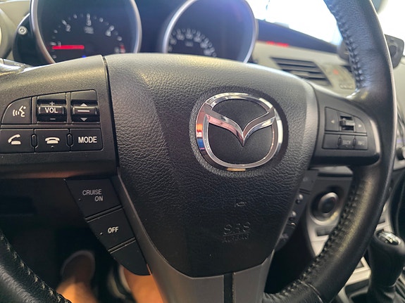 Mazda 3 8 of 16