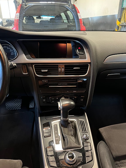 Audi A4 15 of 29