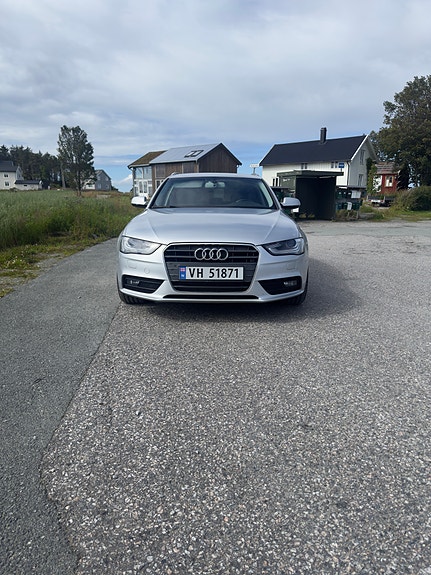 Audi A4 2 of 29