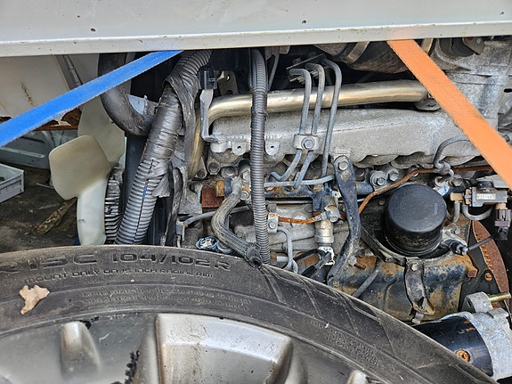 Toyota HiAce 17 of 23