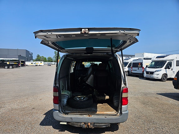 Toyota HiAce 22 of 23