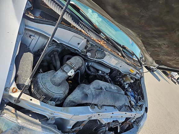 Toyota HiAce 7 of 23