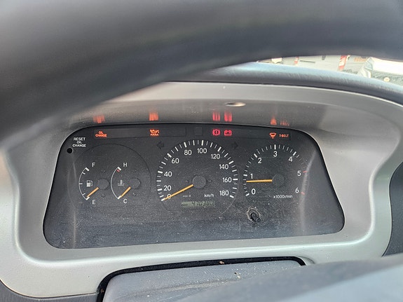 Toyota HiAce 20 of 23