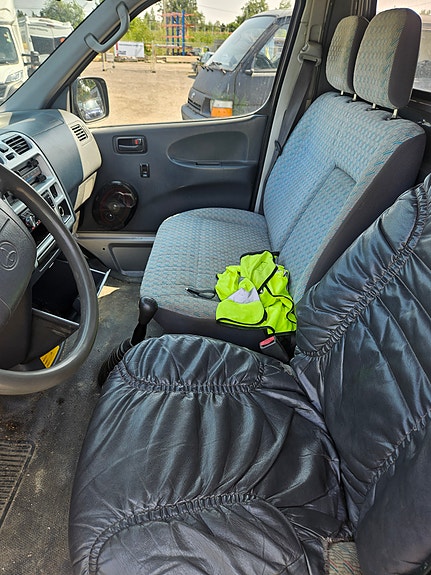 Toyota HiAce 15 of 23