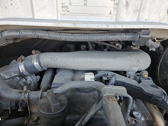Toyota HiAce 4 of 23