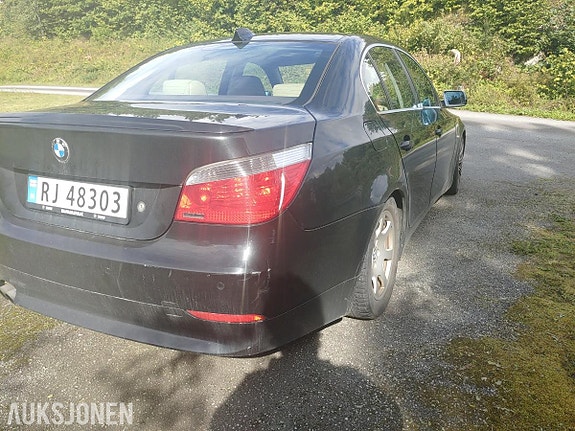 BMW 5-Serie 2 of 13