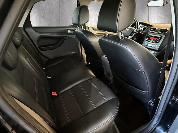 Ford Focus 11 of 15