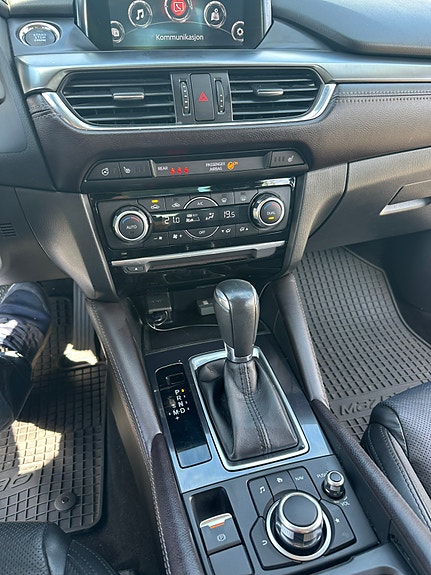 Mazda 6 7 of 20