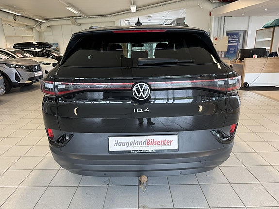 Volkswagen ID.4 4 of 5