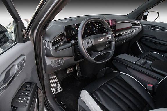 Kia EV9 13 of 30