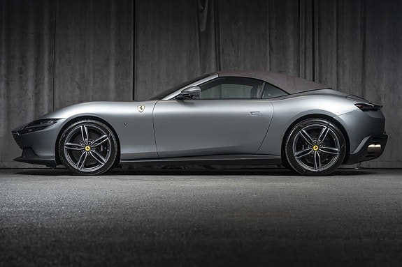 Ferrari Roma Spider 9 of 30