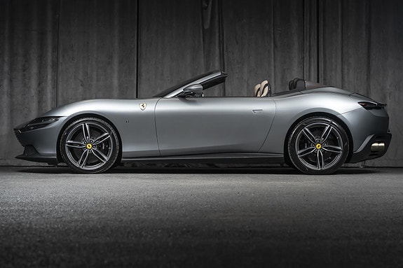Ferrari Roma Spider 2 of 30