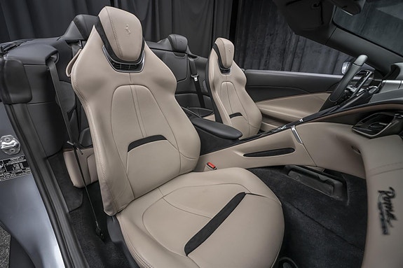 Ferrari Roma Spider 30 of 30