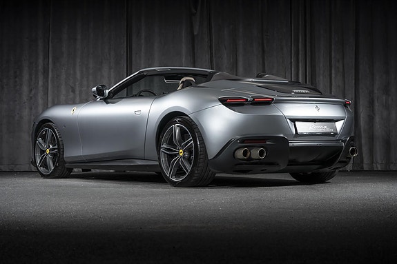 Ferrari Roma Spider 3 of 30