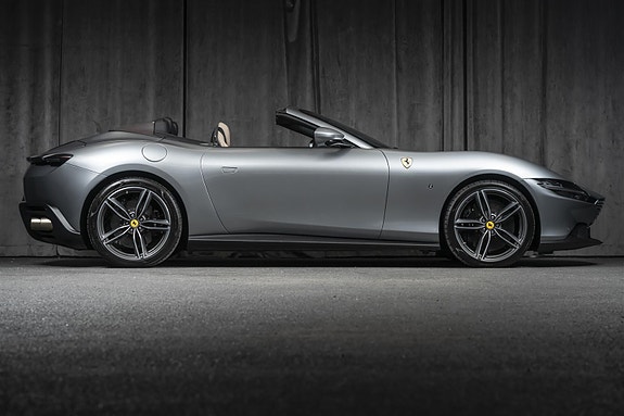 Ferrari Roma Spider 6 of 30