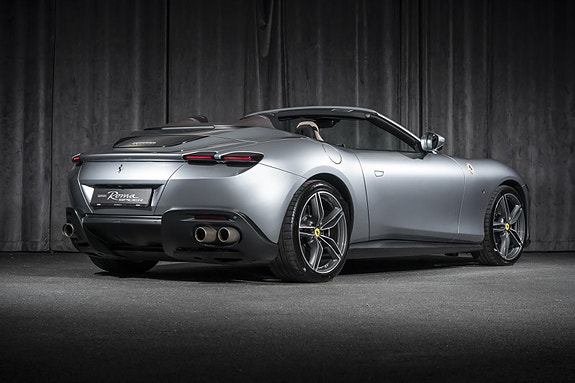 Ferrari Roma Spider 5 of 30